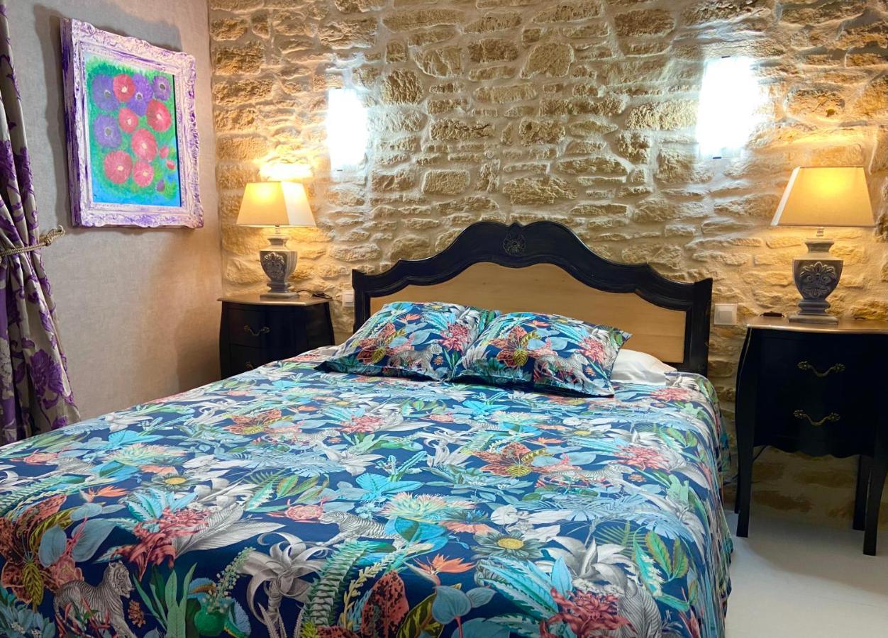O Clair De Lune Au Coeur De Sarlat - Chambres Climatisees - Parking Prive - Piscine Chauffee - Spa Et Massages Екстериор снимка