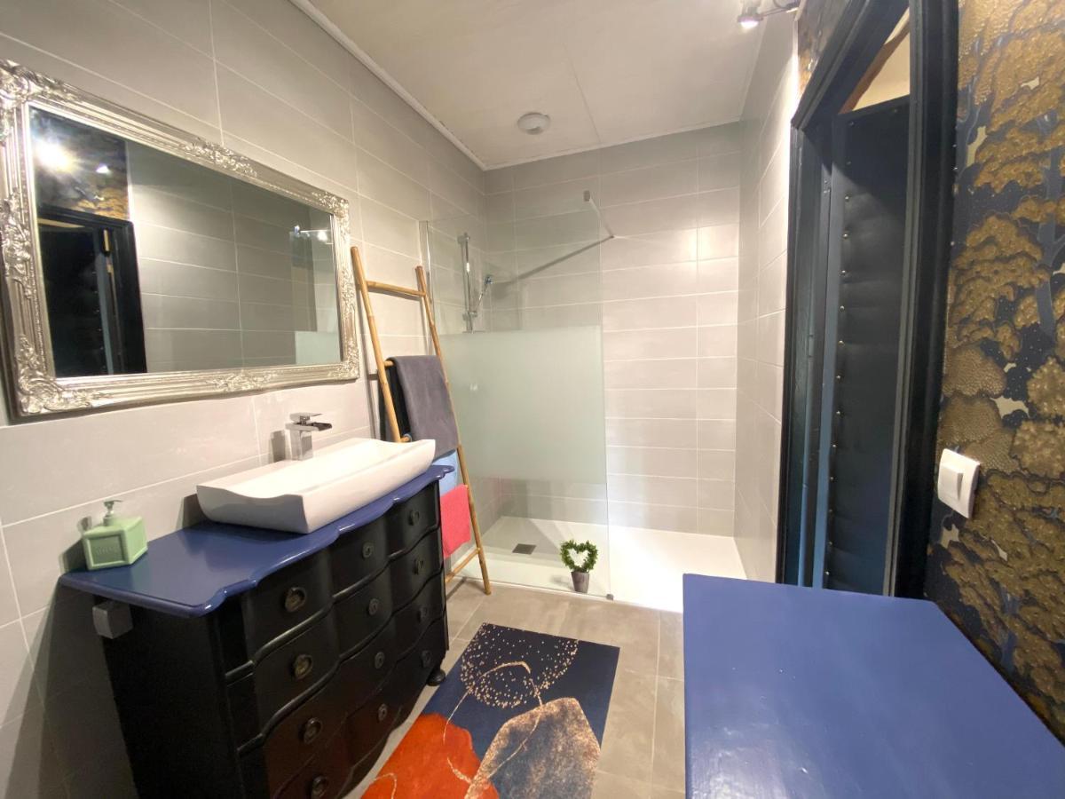 O Clair De Lune Au Coeur De Sarlat - Chambres Climatisees - Parking Prive - Piscine Chauffee - Spa Et Massages Екстериор снимка