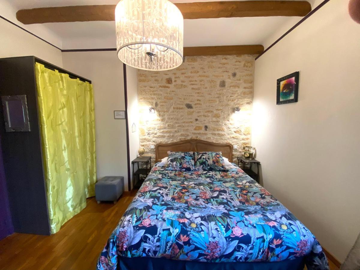 O Clair De Lune Au Coeur De Sarlat - Chambres Climatisees - Parking Prive - Piscine Chauffee - Spa Et Massages Екстериор снимка