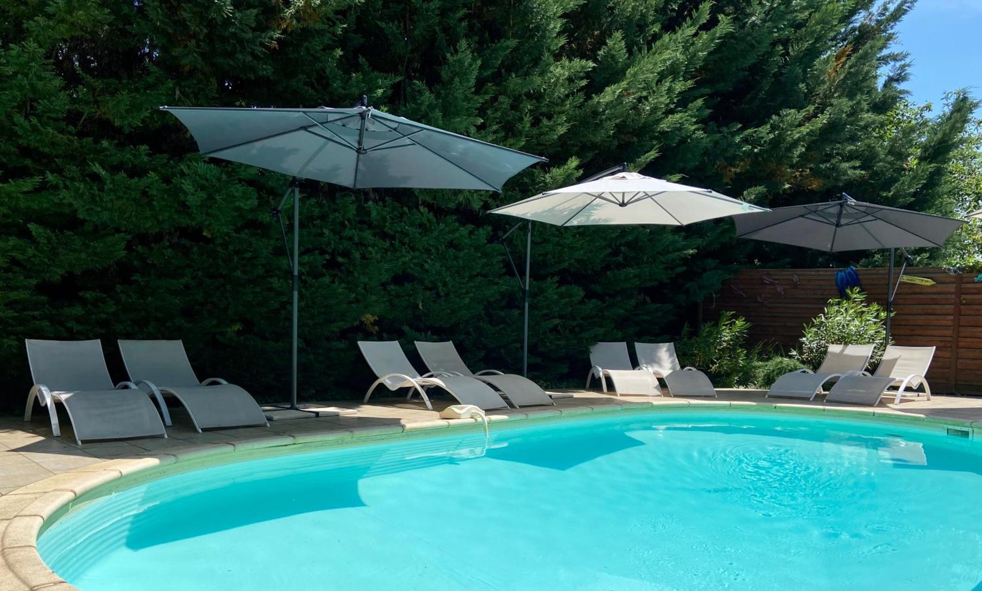 O Clair De Lune Au Coeur De Sarlat - Chambres Climatisees - Parking Prive - Piscine Chauffee - Spa Et Massages Екстериор снимка