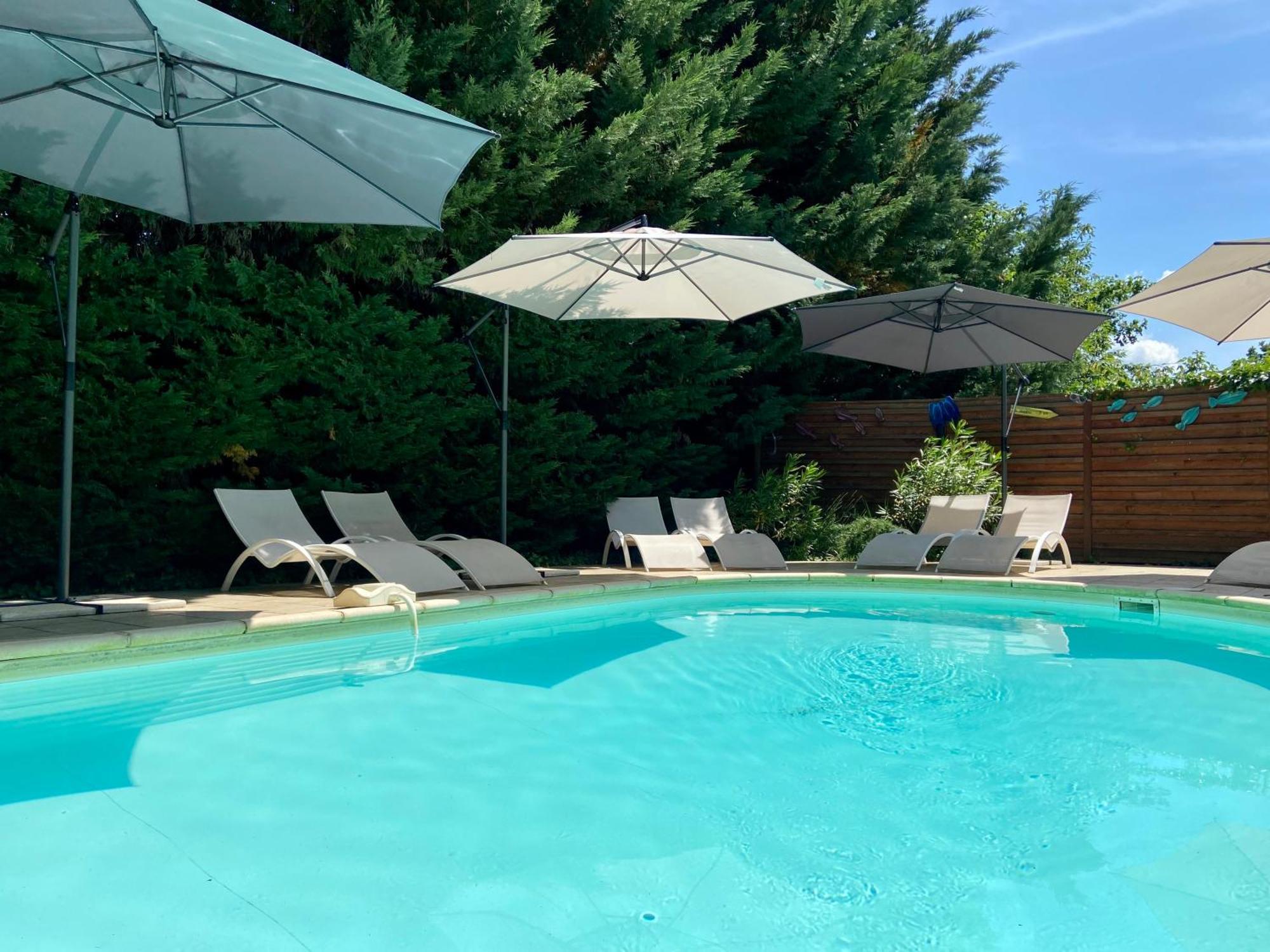 O Clair De Lune Au Coeur De Sarlat - Chambres Climatisees - Parking Prive - Piscine Chauffee - Spa Et Massages Екстериор снимка
