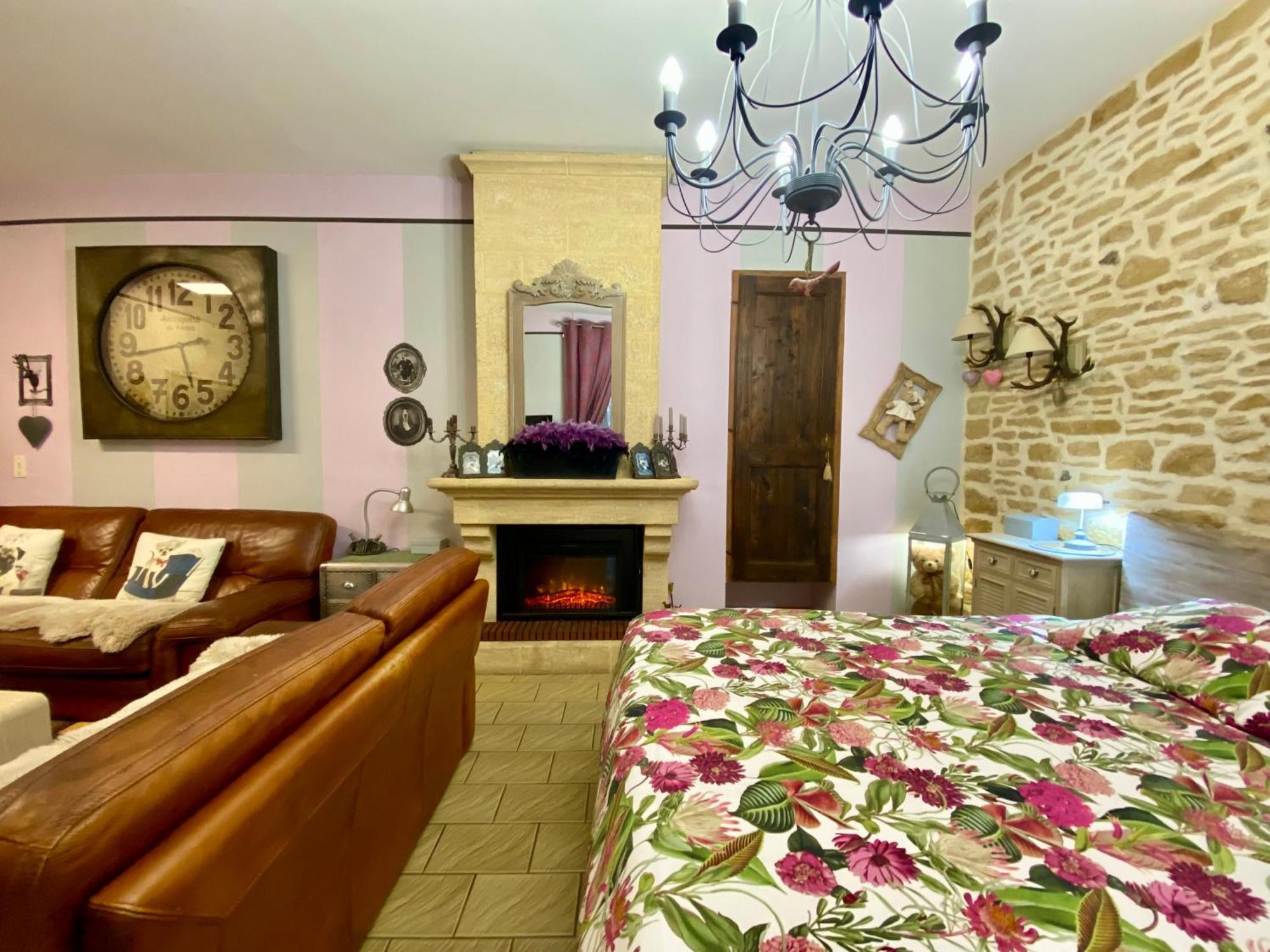 O Clair De Lune Au Coeur De Sarlat - Chambres Climatisees - Parking Prive - Piscine Chauffee - Spa Et Massages Екстериор снимка