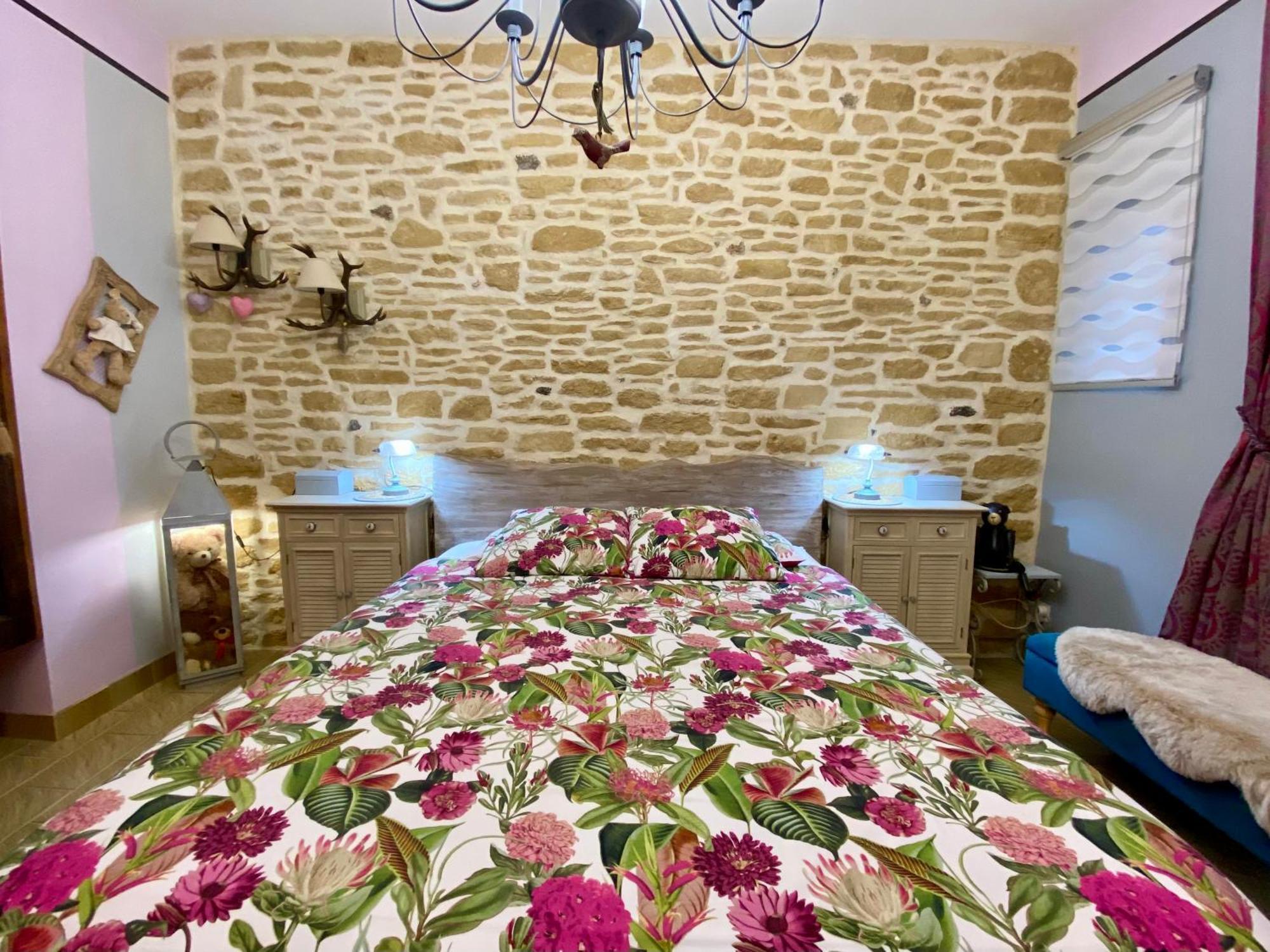 O Clair De Lune Au Coeur De Sarlat - Chambres Climatisees - Parking Prive - Piscine Chauffee - Spa Et Massages Екстериор снимка