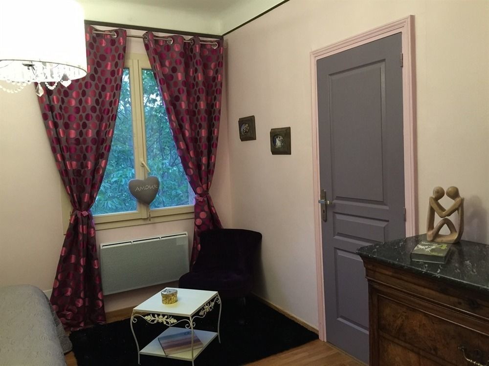 O Clair De Lune Au Coeur De Sarlat - Chambres Climatisees - Parking Prive - Piscine Chauffee - Spa Et Massages Екстериор снимка
