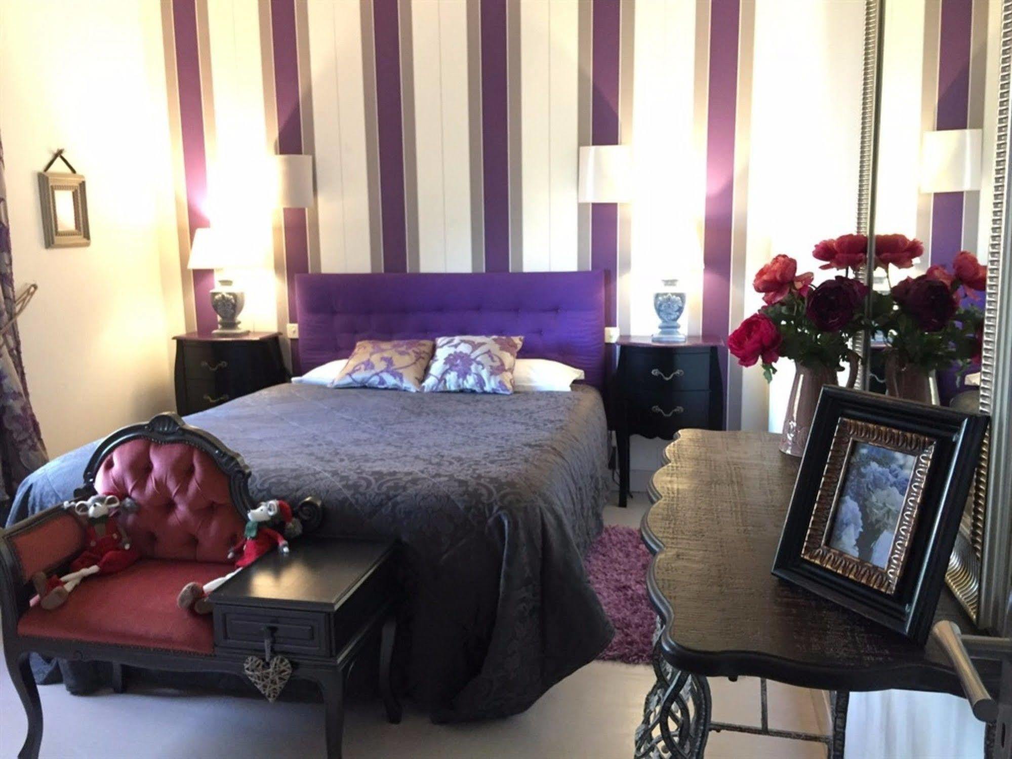 O Clair De Lune Au Coeur De Sarlat - Chambres Climatisees - Parking Prive - Piscine Chauffee - Spa Et Massages Екстериор снимка