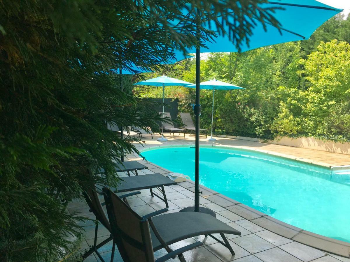 O Clair De Lune Au Coeur De Sarlat - Chambres Climatisees - Parking Prive - Piscine Chauffee - Spa Et Massages Екстериор снимка